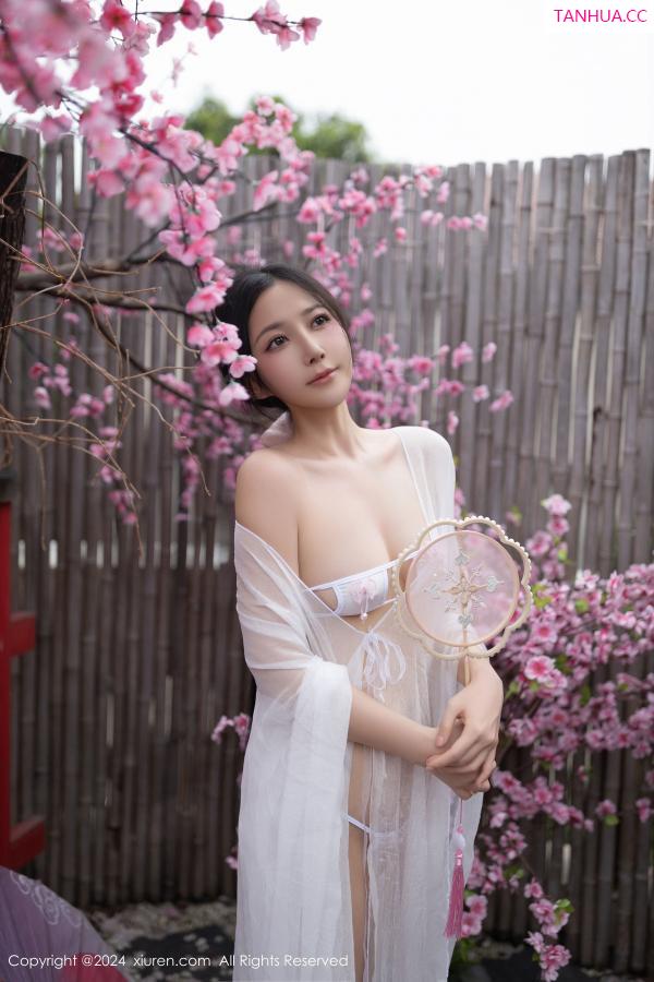 鱼子酱fish  [XiuRen]高清写真图 2024.07.26 No.8927 鱼子酱Fish 美腿性感第3张图片